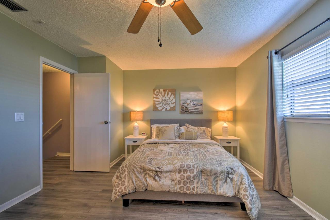 Indian Shores Townhome With Pool Access And Kayaks! Casa de Férias Clearwater Beach