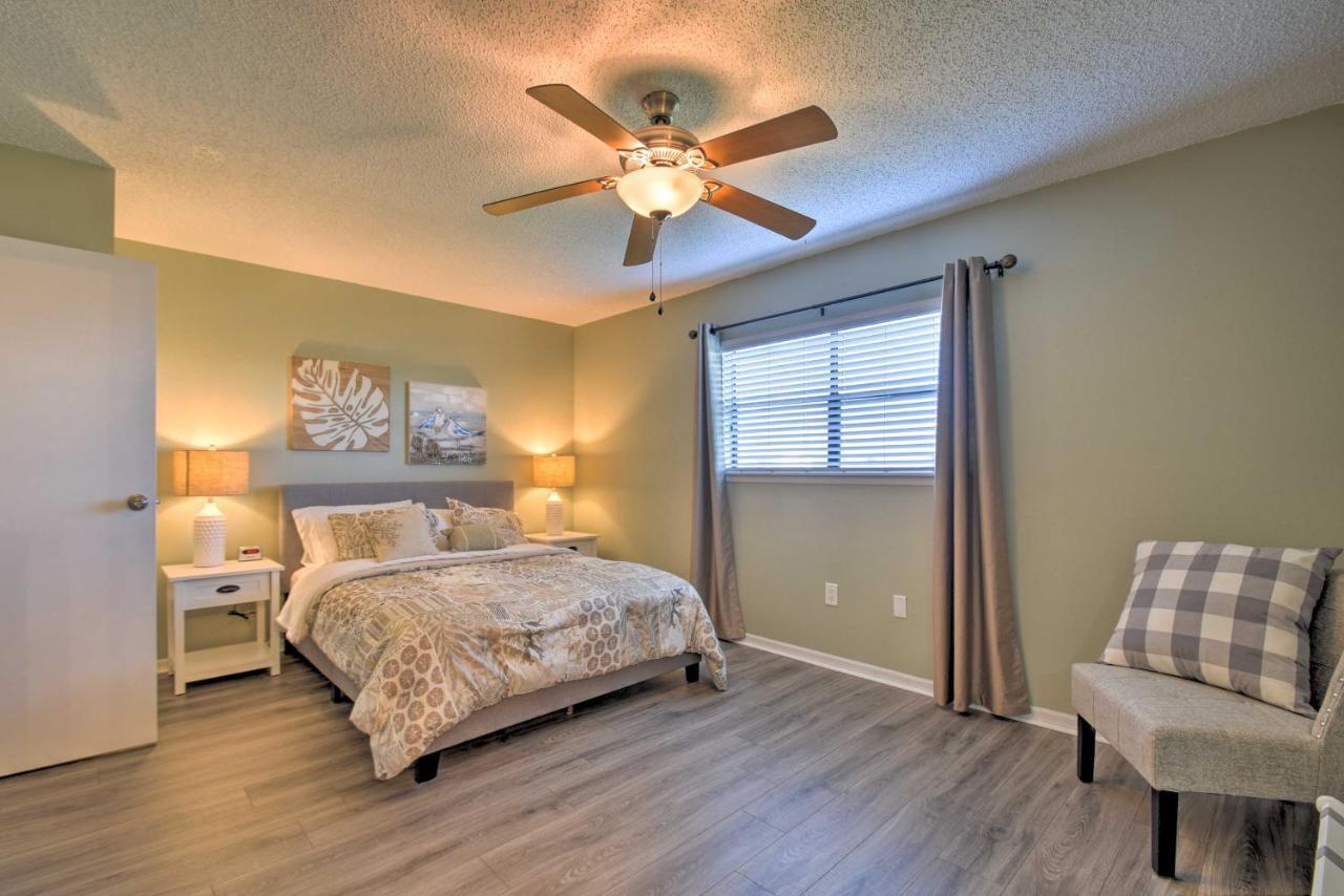 Casa de Férias Indian Shores Townhome With Pool Access And Kayaks! *